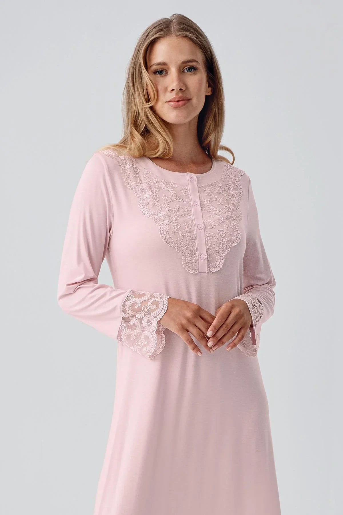 Uzun Kollu Dantelli Düğmeli Esnek Viskoz Gecelik 18105 - Artış Collection