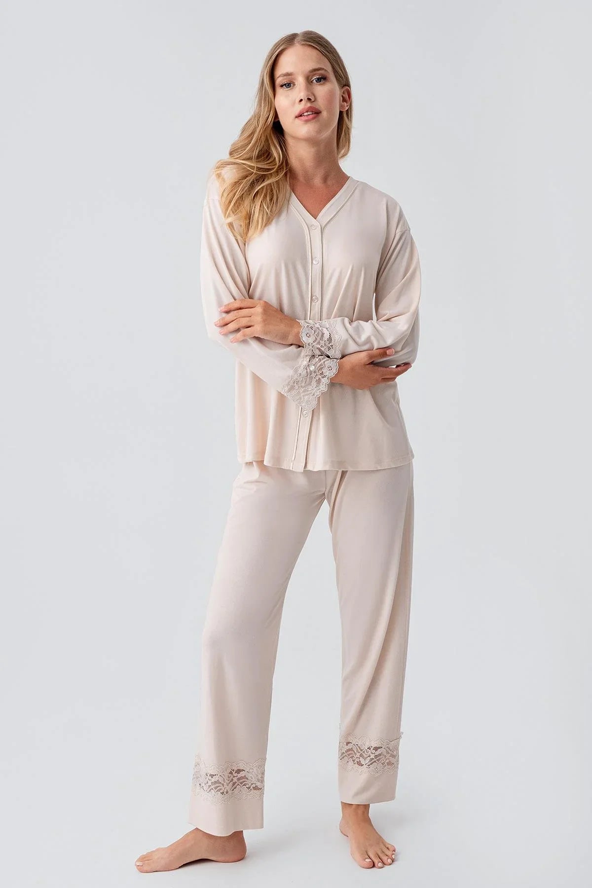 Uzun Kollu Düğmeli Dantelli Esnek Viskoz Pijama Takım 18206 - Artış Collection