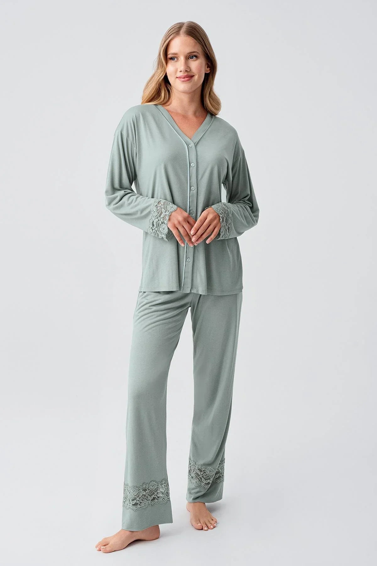 Uzun Kollu Düğmeli Dantelli Esnek Viskoz Pijama Takım 18206 - Artış Collection