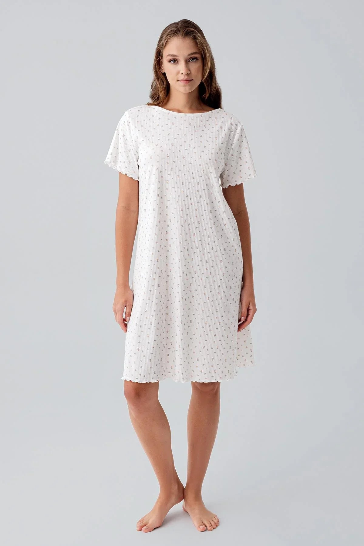 Kısa Kollu Çiçek Desenli %100 Pamuk Gecelik 19105