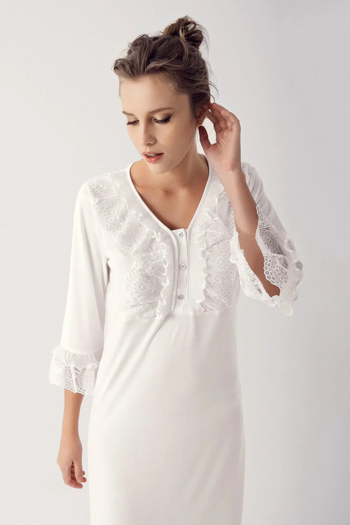 Düğmeli Dantelli Uzun Kollu Esnek Viskoz Gecelik 14103