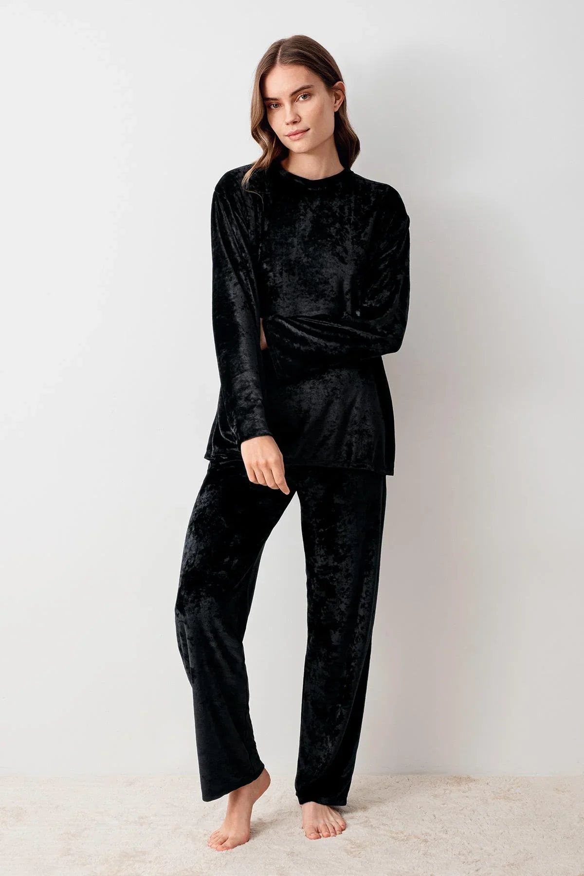 Uzun Kollu Esnek Yumuşak Viskoz Kadife Pijama Takım 20201 - Artış Collection