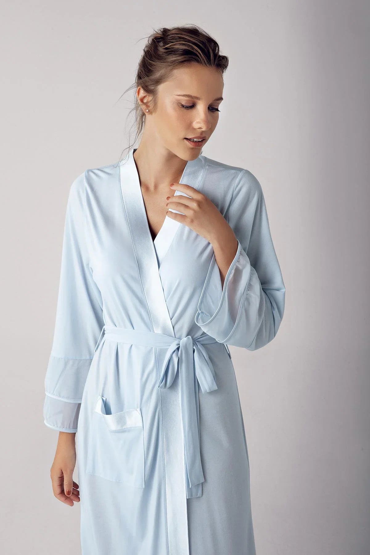 Kadın Uzun Şifon Saten Detaylı Uzun Kollu Viskoz Sabahlık 8600 - Artış Collection