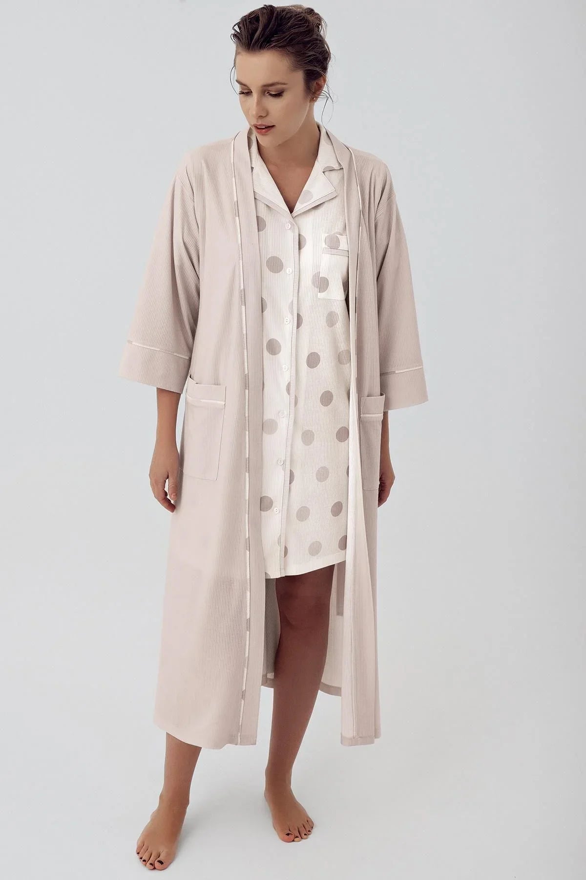Polka Dot Buttoned Short Sleeve Flexible Viscose Dressing Gown Nightgown Set 16410