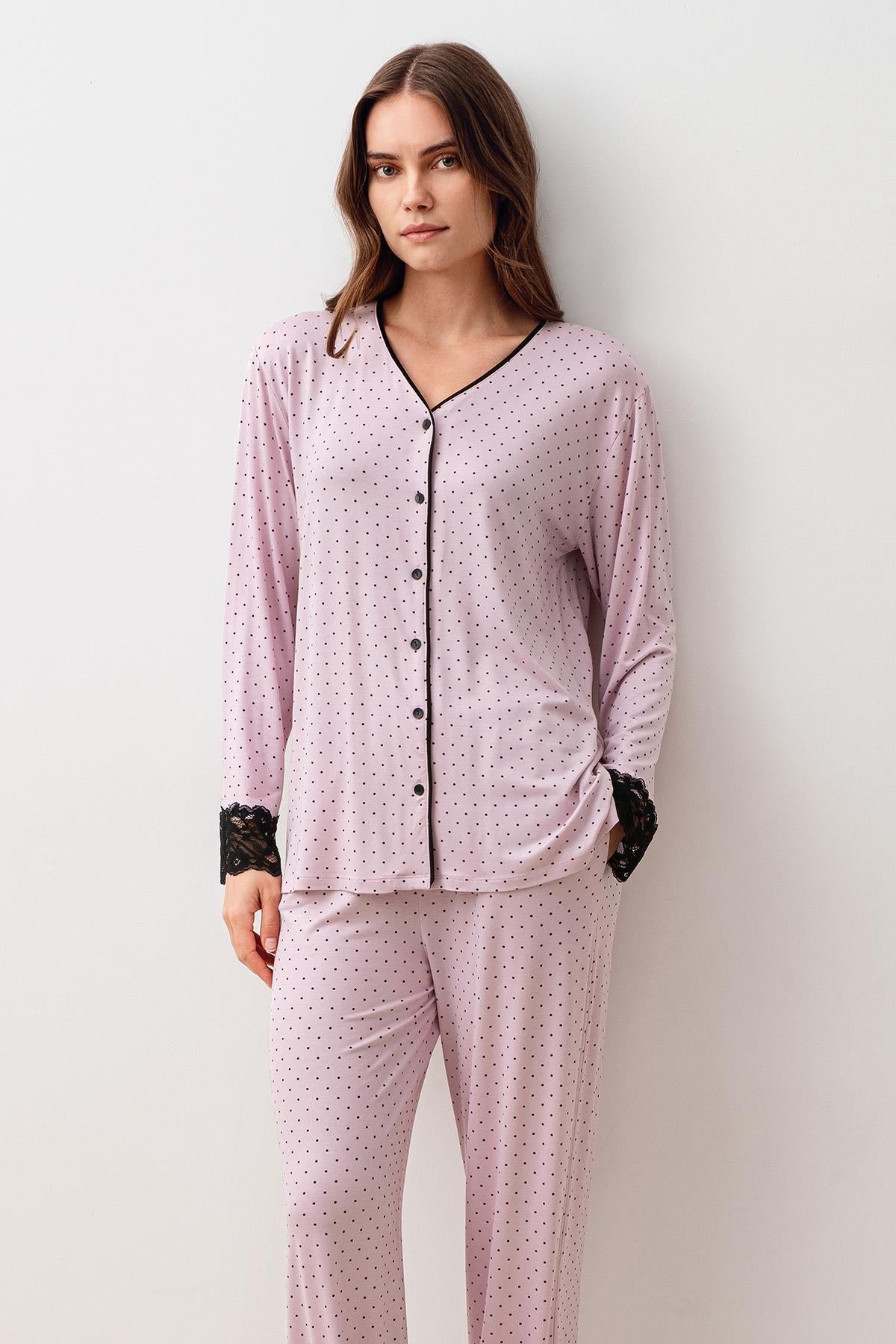 Puantiyeli Düğmeli Dantelli Likralı Viskoz Pijama Takım 20207