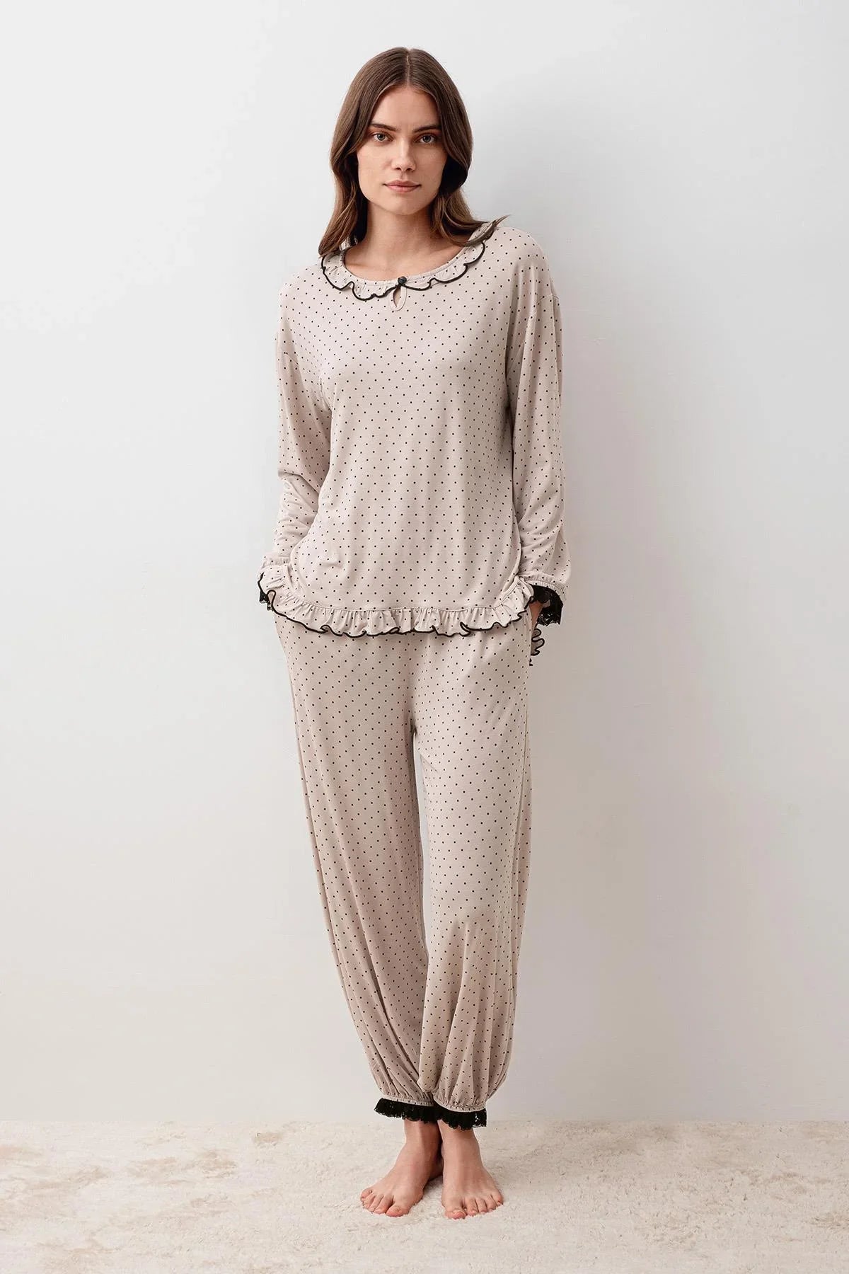 Uzun Kollu Puantiyeli Dantelli Paçası Lastikli Likralı Viskoz Pijama Takım 20208 - Artış Collection