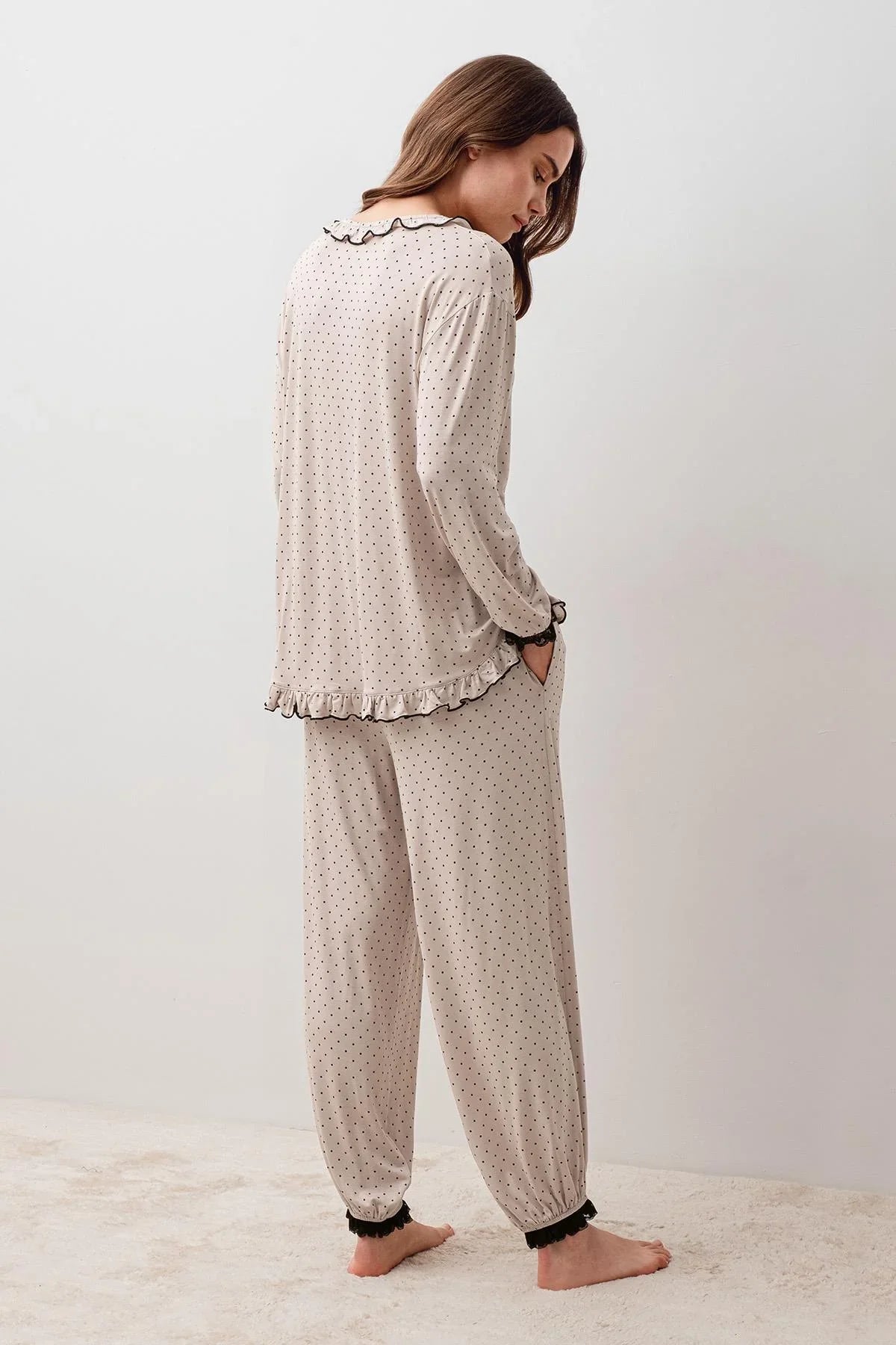Uzun Kollu Puantiyeli Dantelli Paçası Lastikli Likralı Viskoz Pijama Takım 20208 - Artış Collection