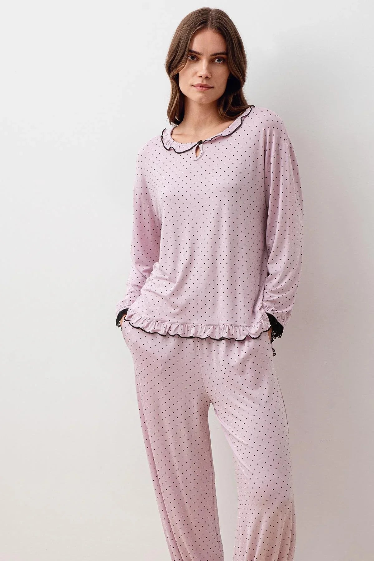 Uzun Kollu Puantiyeli Dantelli Paçası Lastikli Likralı Viskoz Pijama Takım 20208 - Artış Collection