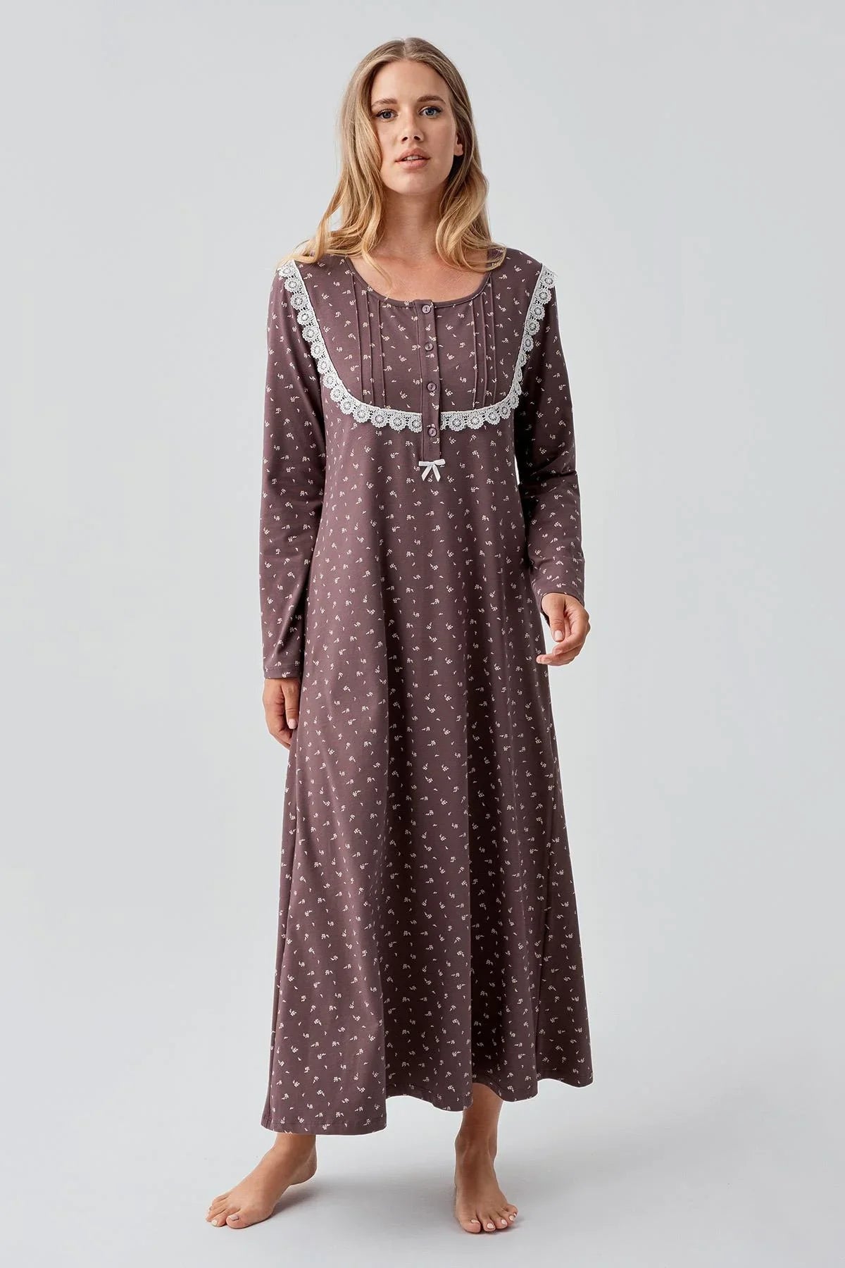 Uzun Kollu Desenli Düğmeli Esnek Pamuklu Gecelik 18101