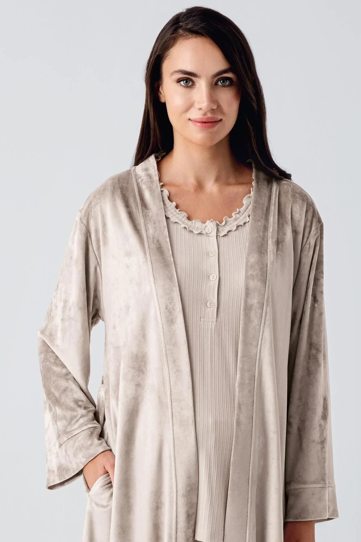 Uzun Kollu Düğmeli Esnek Kadife Viskoz Pijama Takım 23109