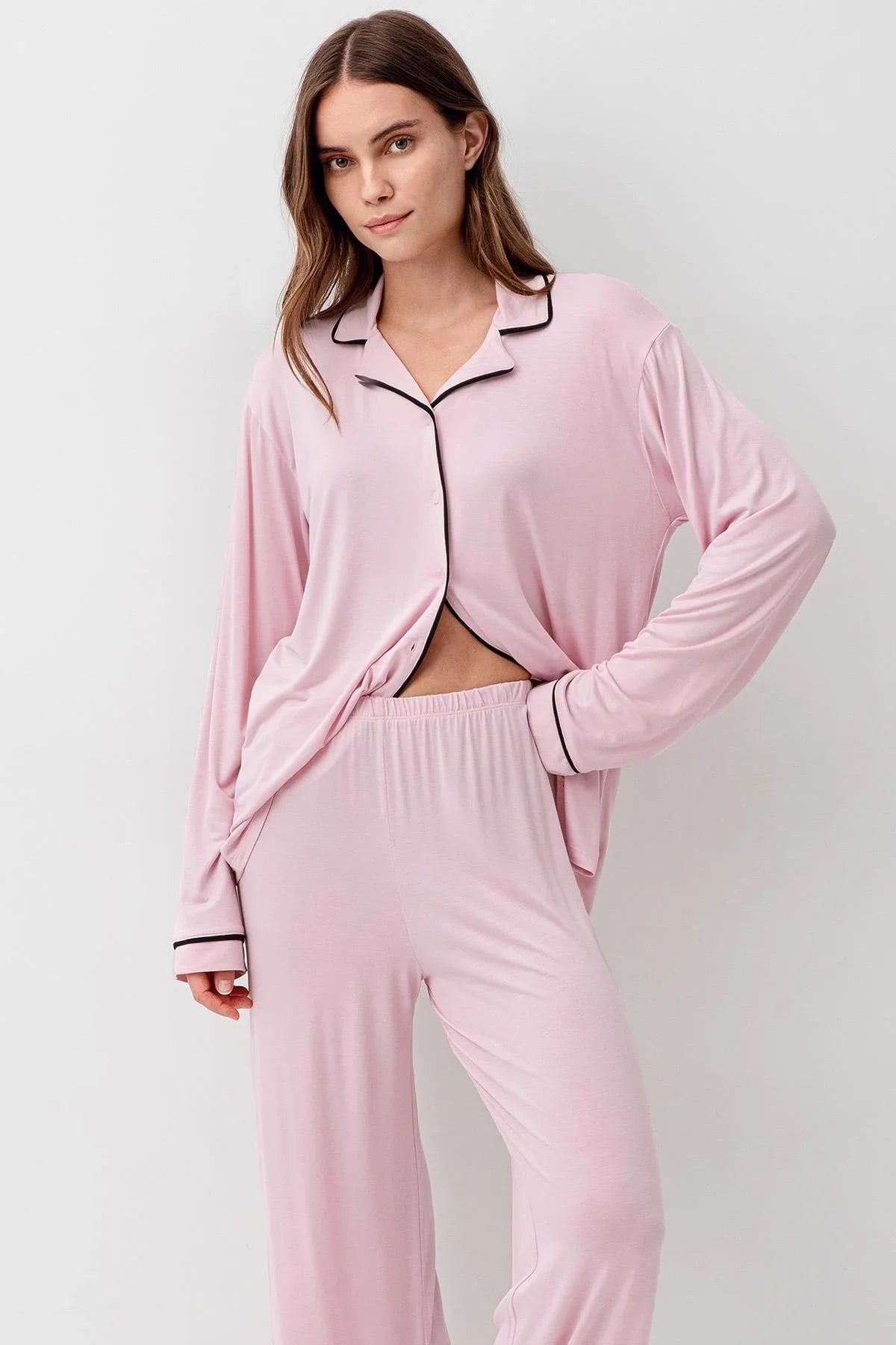Uzun Kollu Düğmeli Esnek Likralı Viskoz Soft Pijama Takım 18207