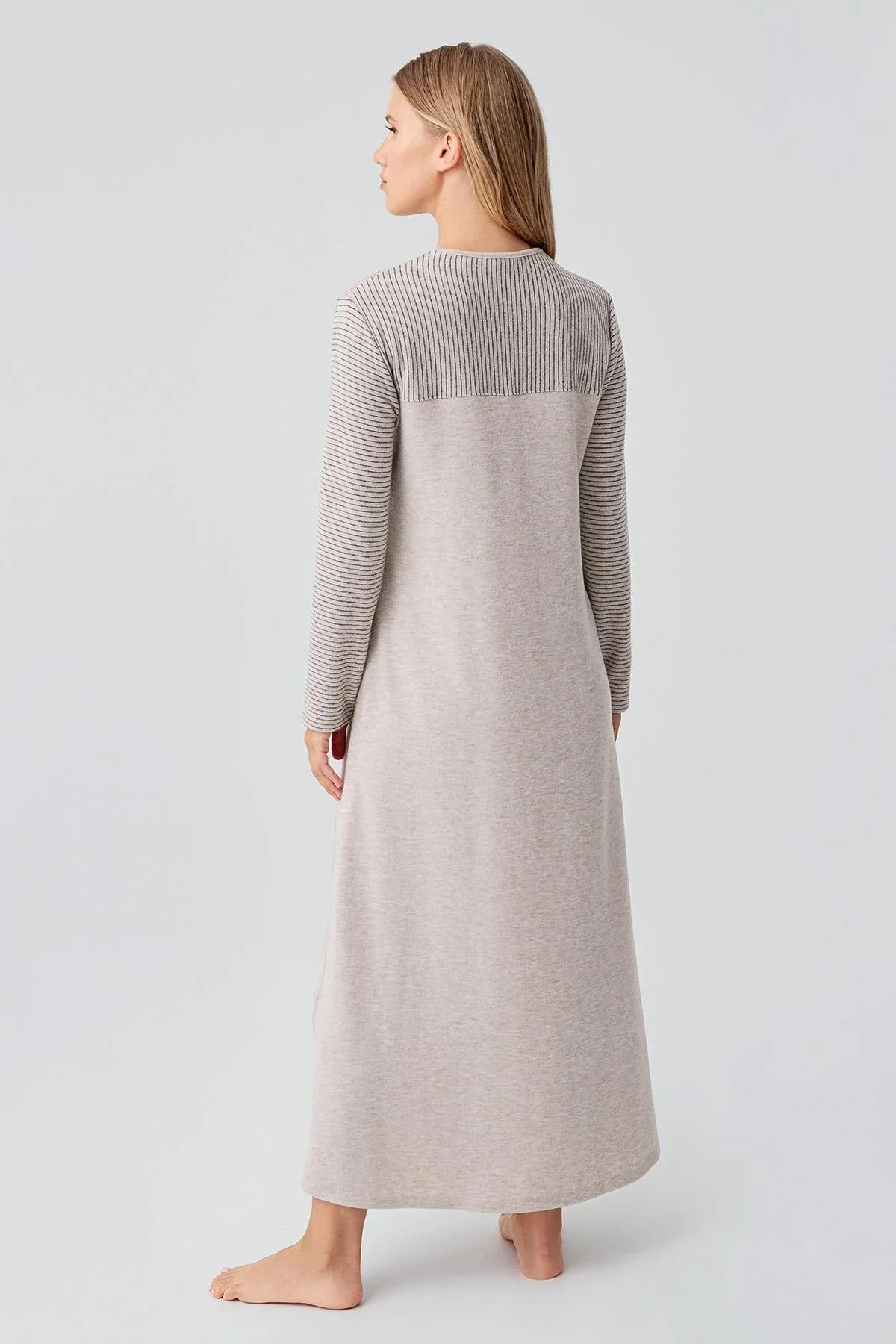 Uzun Kollu Düğmeli Esnek Yumuşak Dokulu Viskoz Gecelik 18103 - Artış Collection