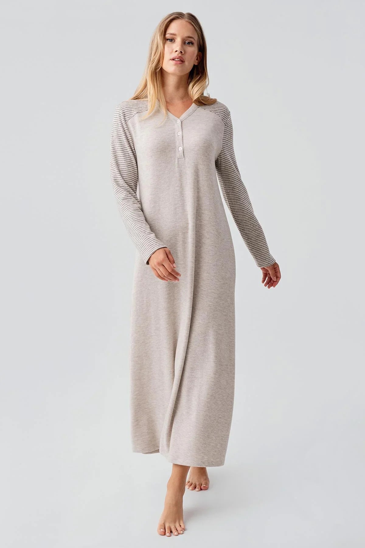 Uzun Kollu Düğmeli Esnek Yumuşak Dokulu Viskoz Gecelik 18103 - Artış Collection