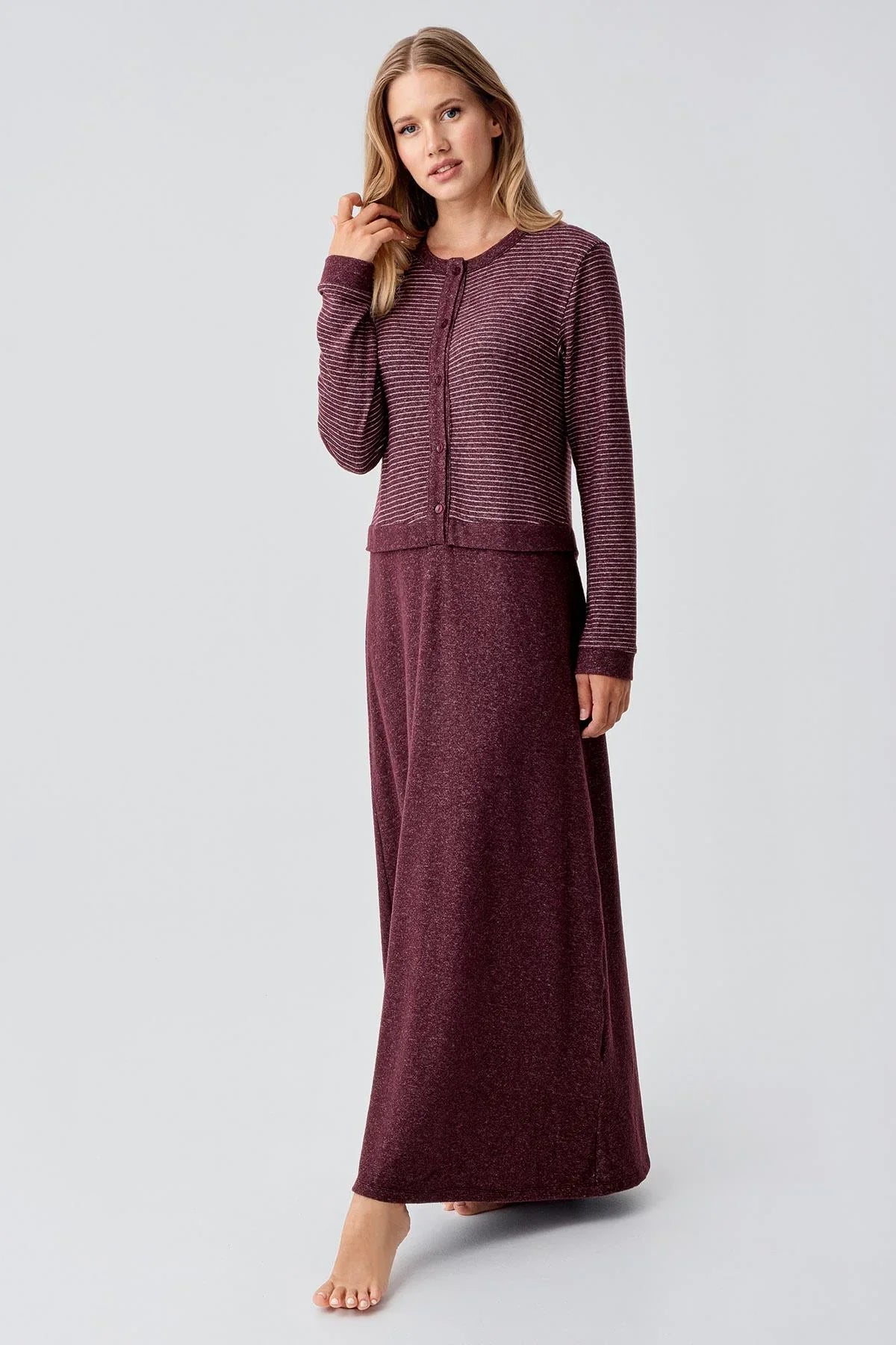 Uzun Kollu Düğmeli Esnek Yumuşak Dokulu Viskoz Gecelik 18102