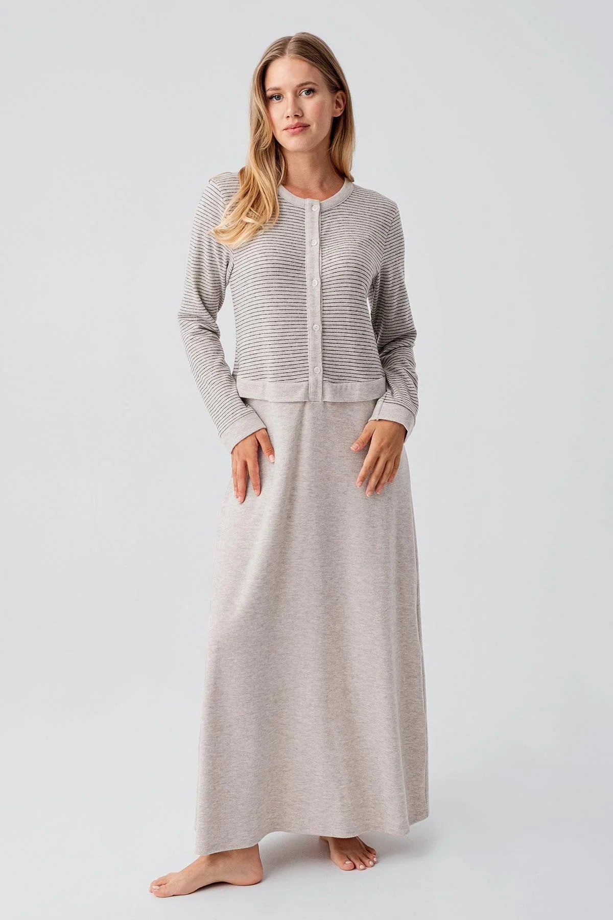 Uzun Kollu Düğmeli Esnek Yumuşak Dokulu Viskoz Gecelik 18102