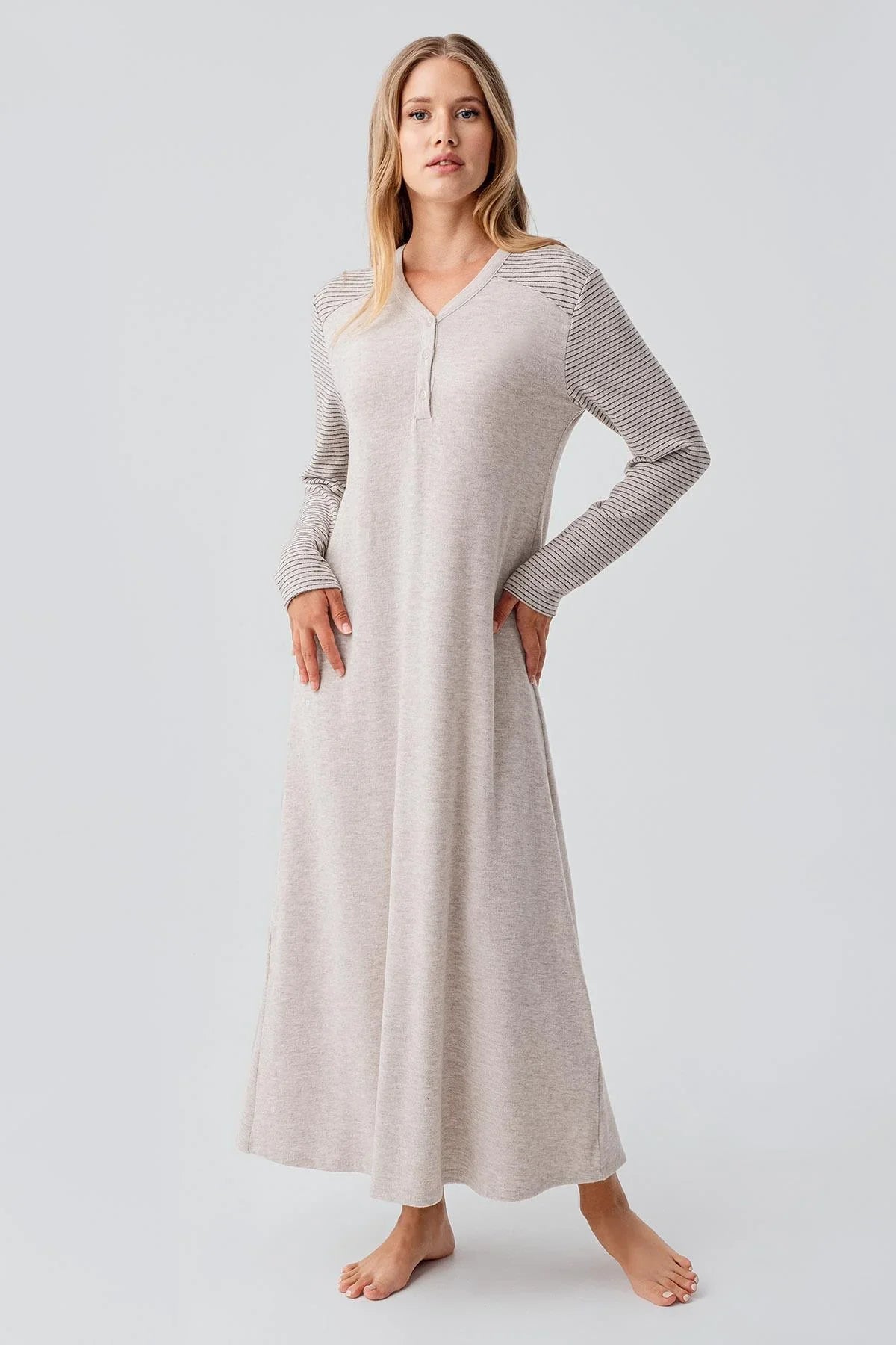 Uzun Kollu Düğmeli Esnek Yumuşak Dokulu Viskoz Gecelik 18103 - Artış Collection