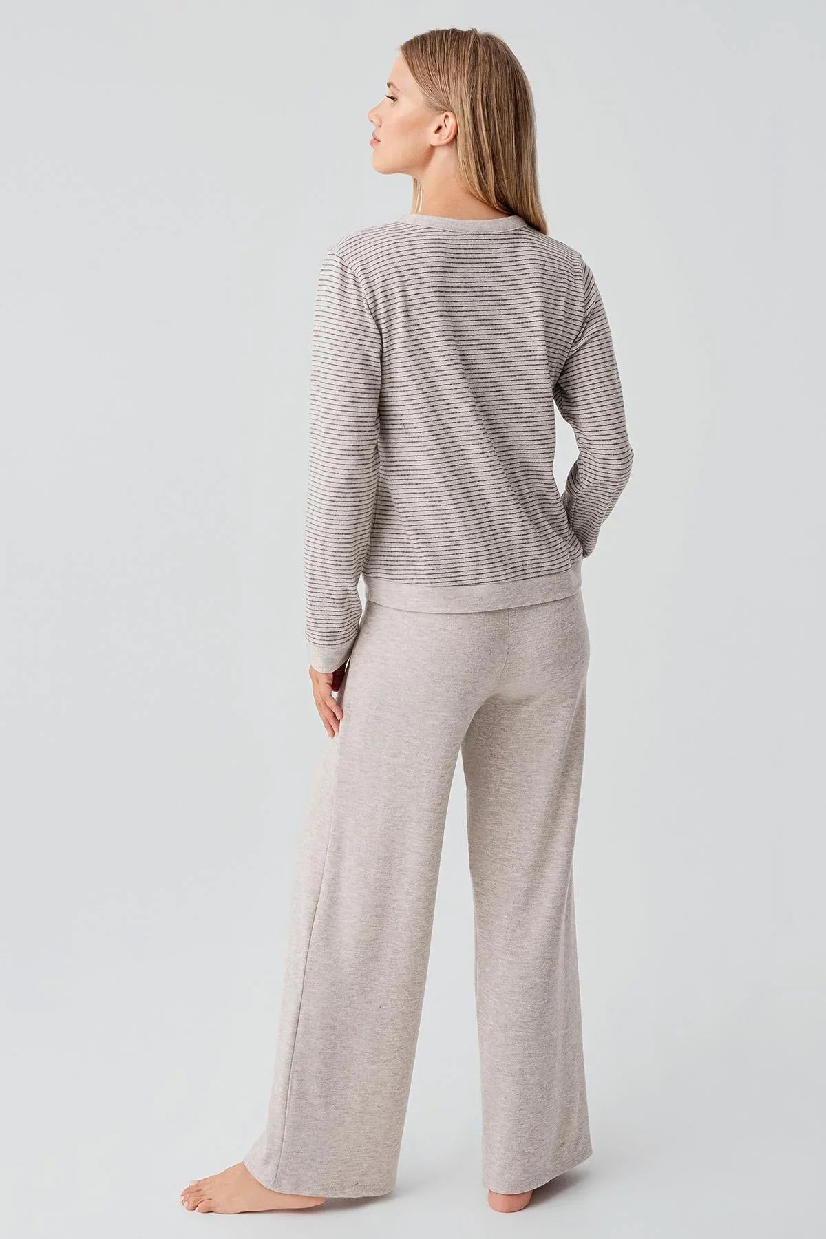 Uzun Kollu Düğmeli Esnek Yumuşak Dokulu Viskoz Pijama Takım 18204
