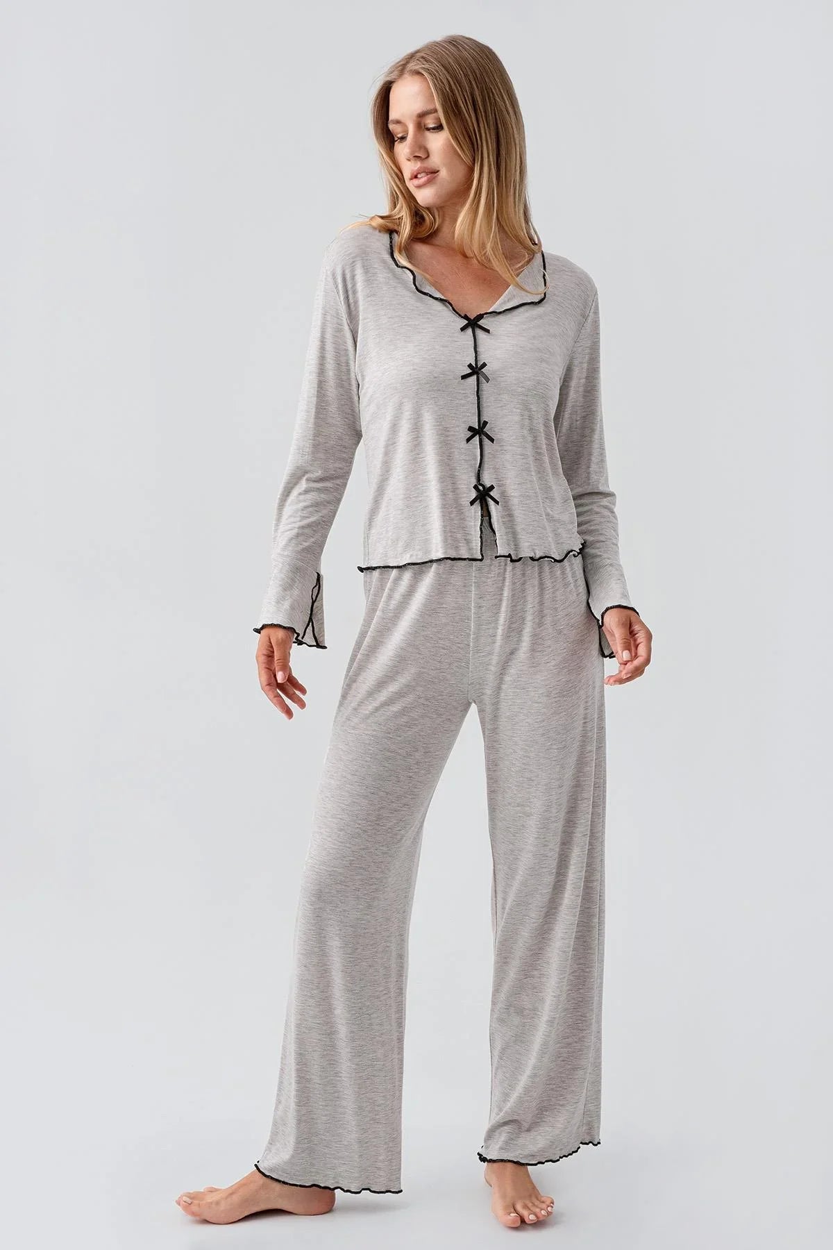 Uzun Kollu Kurdele Fiyonk Detaylı Esnek Viskoz Pijama Takım 18208