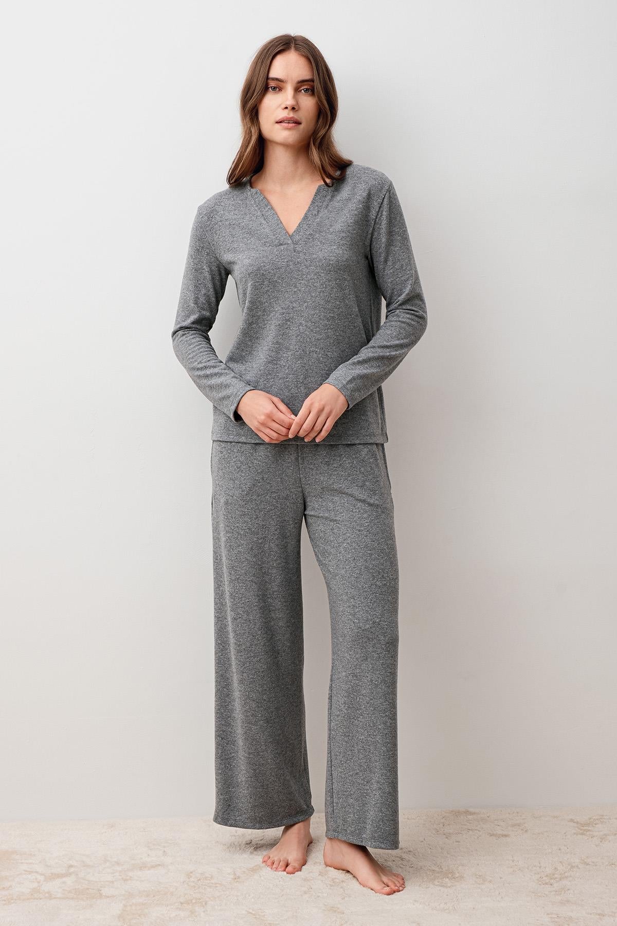 Uzun Kollu Yumuşak Dokulu Esnek Viskoz Pijama Takım 20209