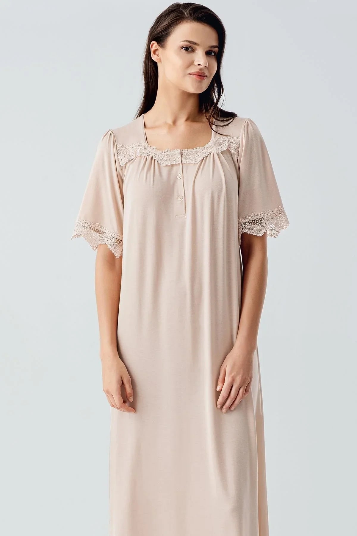 Dantelli Düğmeli Kısa Kollu Esnek Viskoz Uzun Gecelik 17111