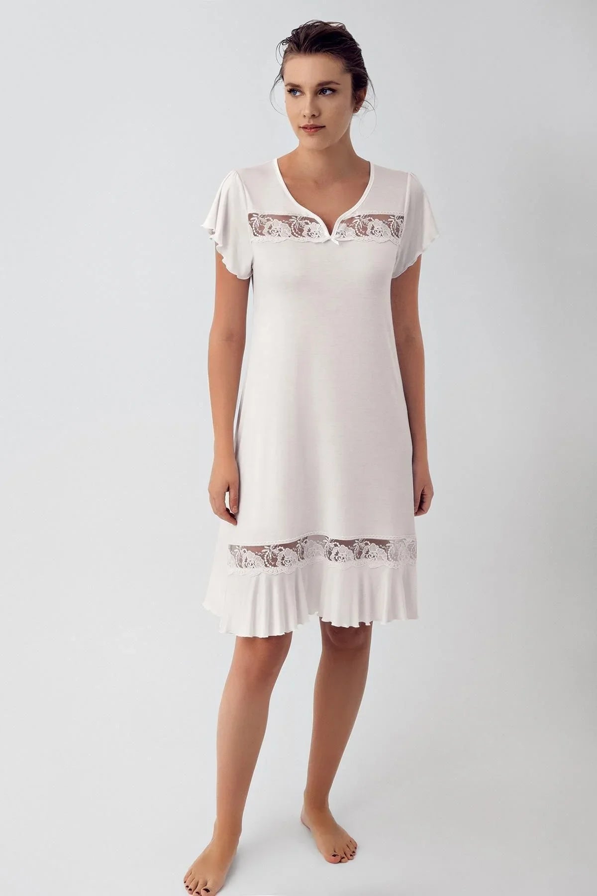 Dantelli Kısa Kollu Esnek Viskoz Gecelik 16110