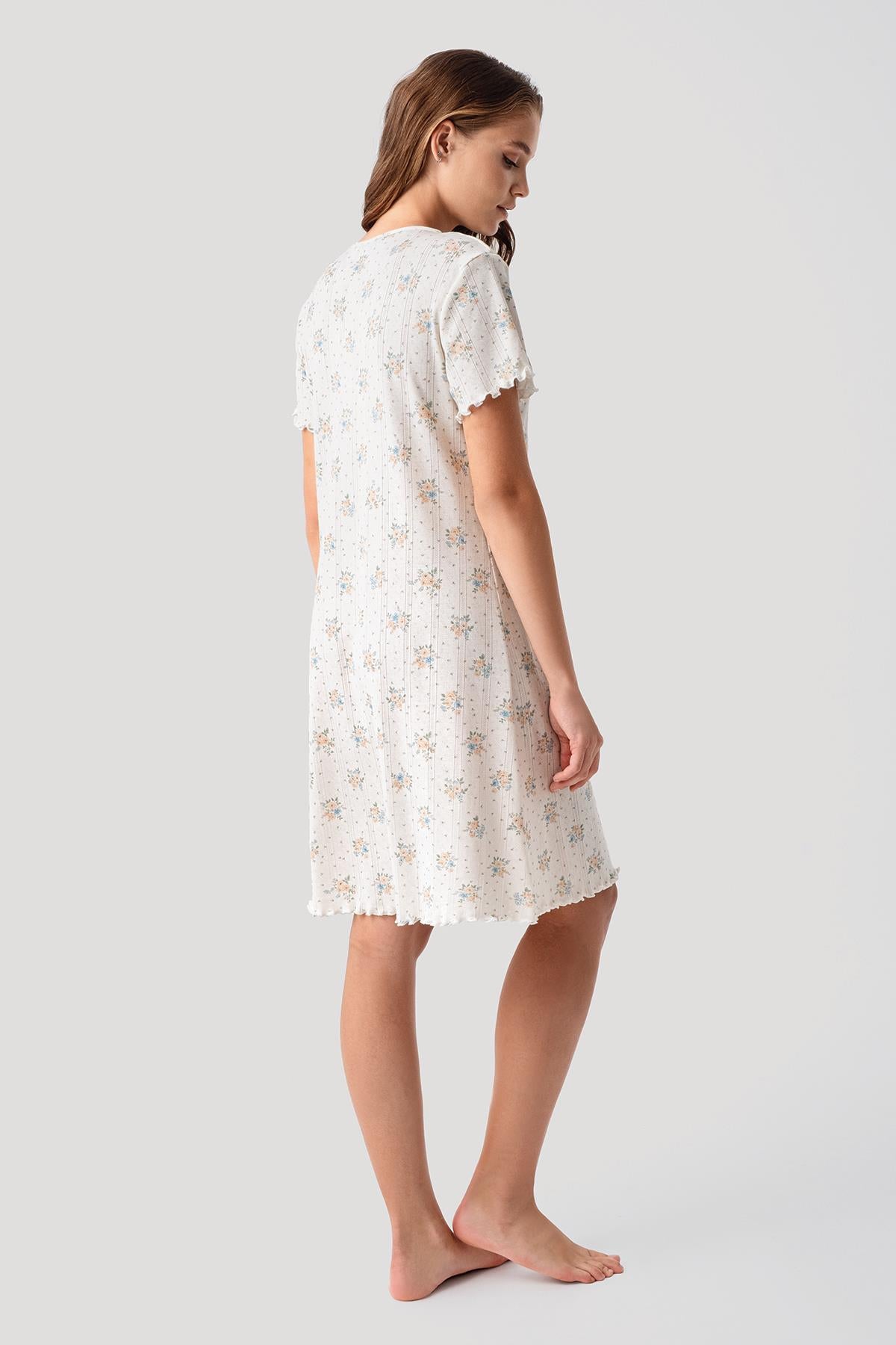 Kısa Kollu Düğmeli Çiçek Desenli Ajurlu %100 Pamuk Gecelik 19102