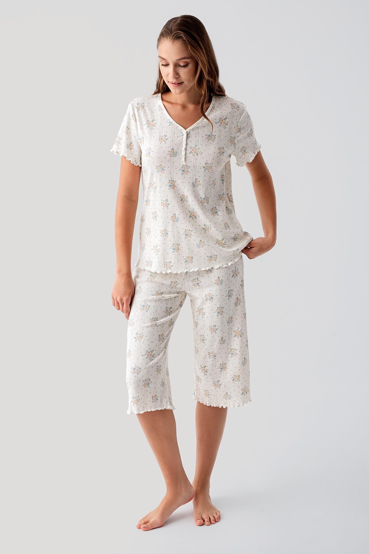 Kısa Kollu Düğmeli Çiçek Desenli Ajurlu %100 Pamuk Kapri Pijama Takım 19204