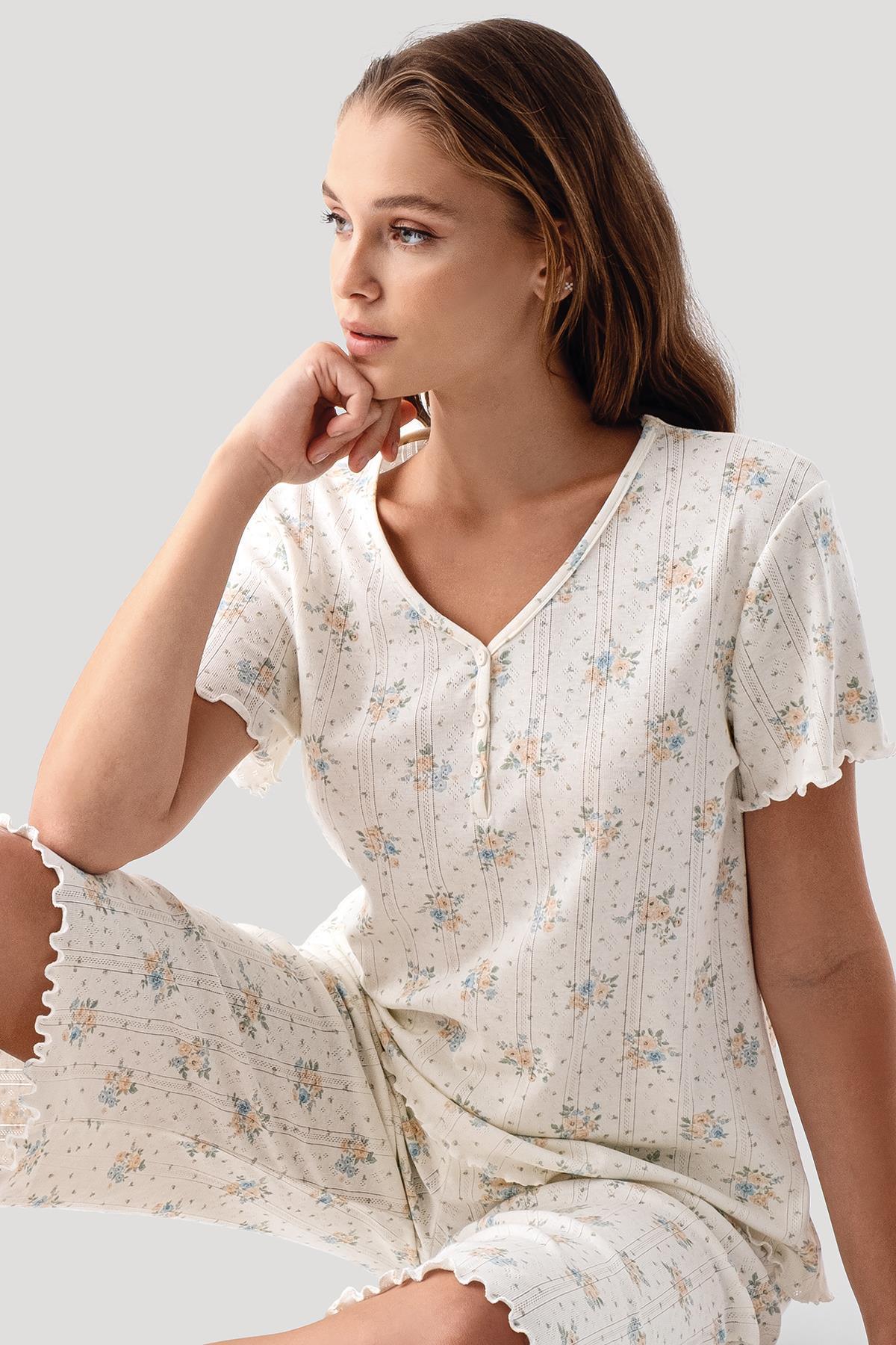 Short-sleeved buttoned floral openwork 100% cotton capri pajama set 19204