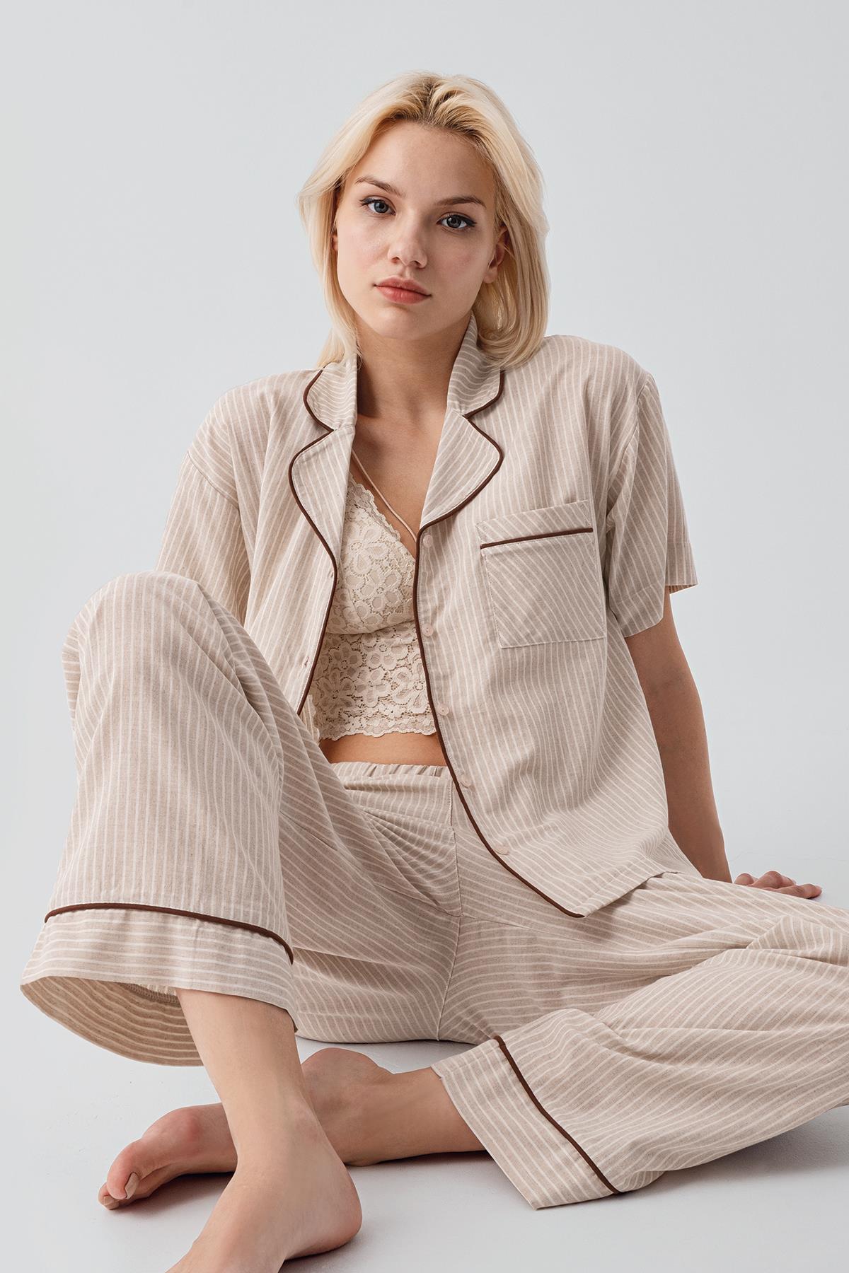 Kısa Kollu Düğmeli Çizgili Dokuma %100 Pamuk Pijama Takım 19208