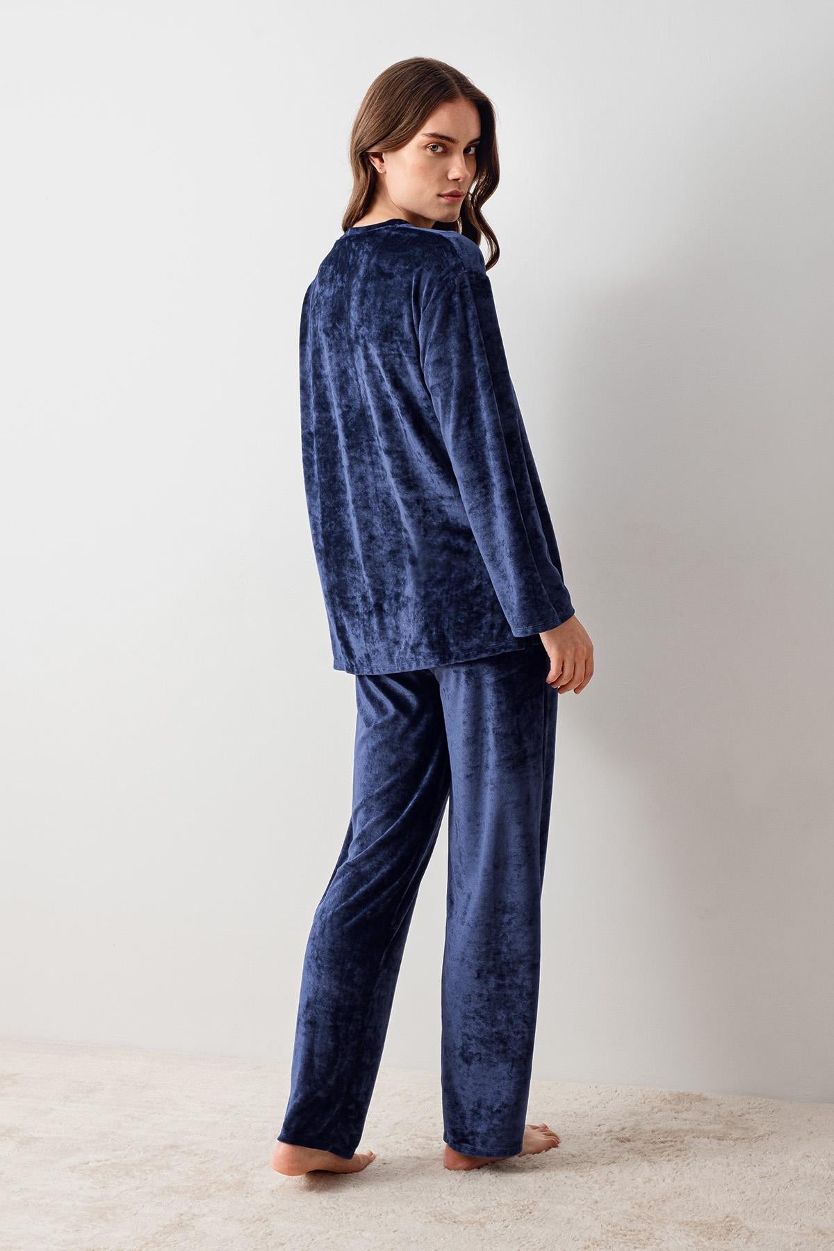 Uzun Kollu Esnek Yumuşak Viskoz Kadife Pijama Takım 20201