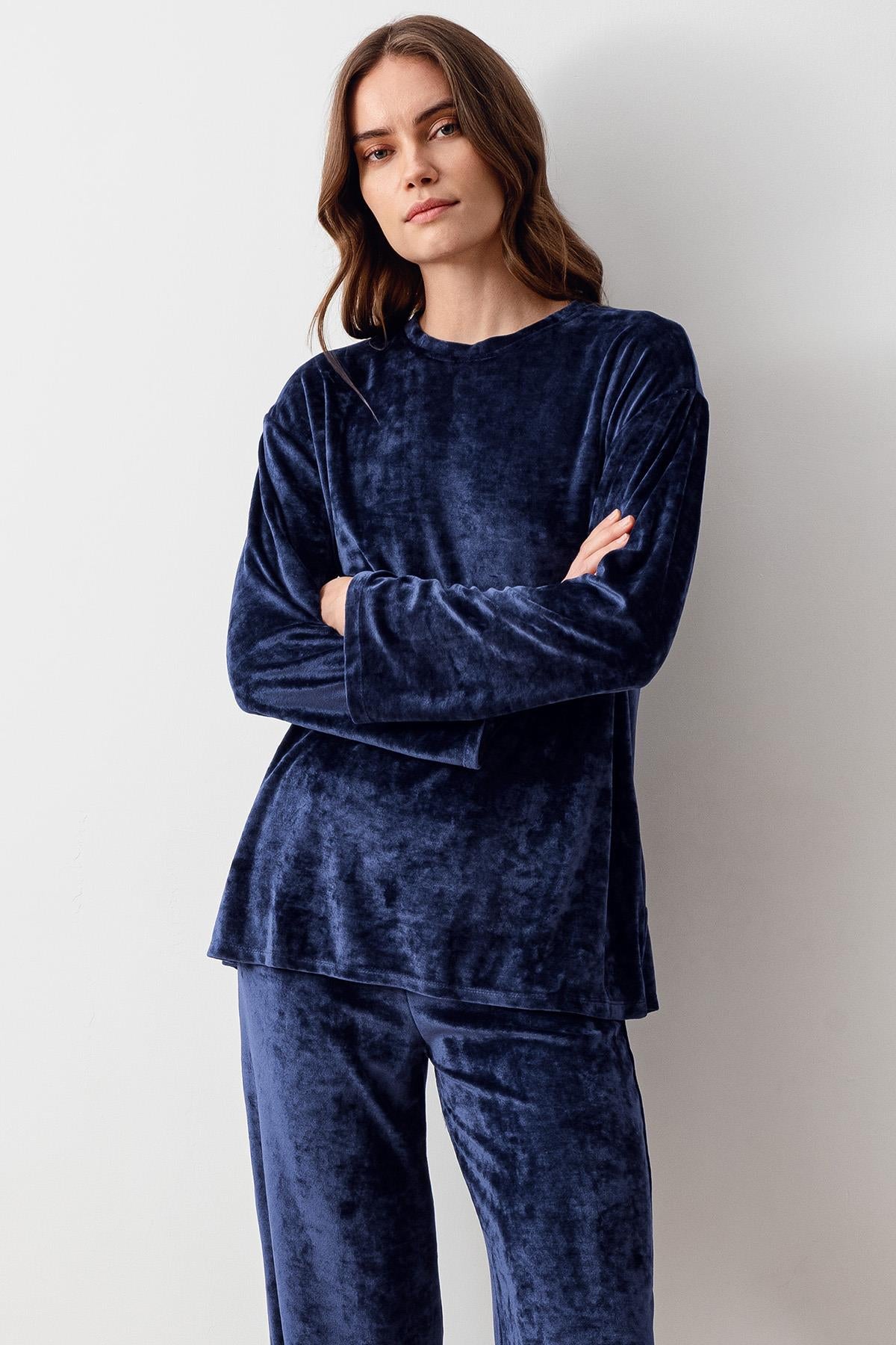 Uzun Kollu Esnek Yumuşak Viskoz Kadife Pijama Takım 20201