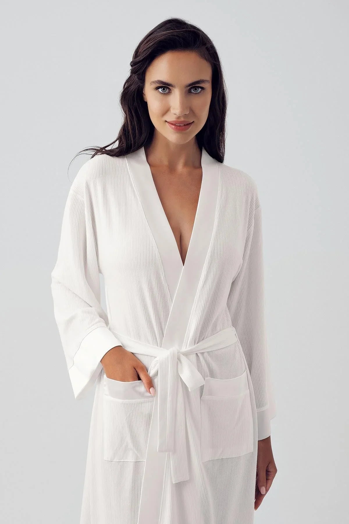 Kadın Esnek Viskoz Kısa Askılı Sabahlık Şortlu Pijama Takım 15306