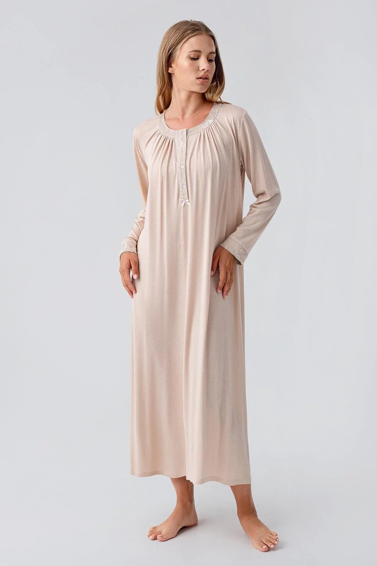 Uzun Kollu Düğmeli Esnek Viskoz Gecelik 18104