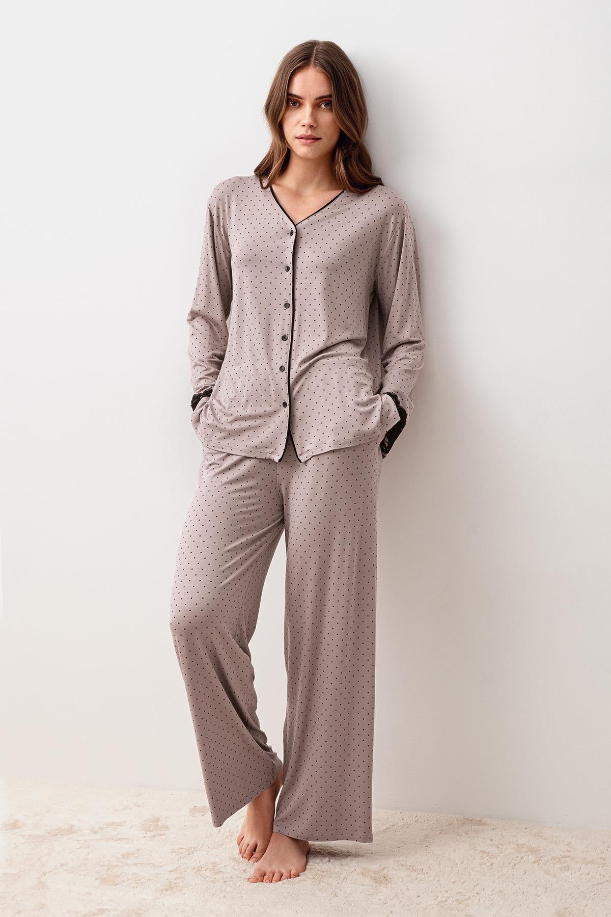 Puantiyeli Düğmeli Dantelli Likralı Viskoz Pijama Takım 20207