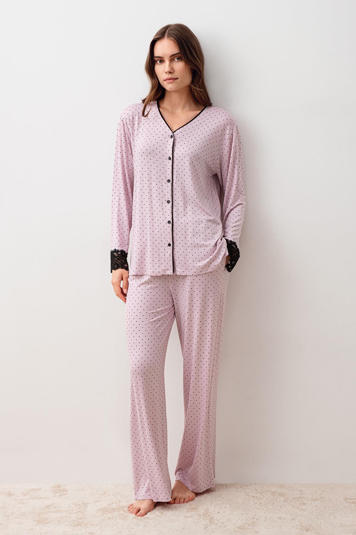 Puantiyeli Düğmeli Dantelli Likralı Viskoz Pijama Takım 20207