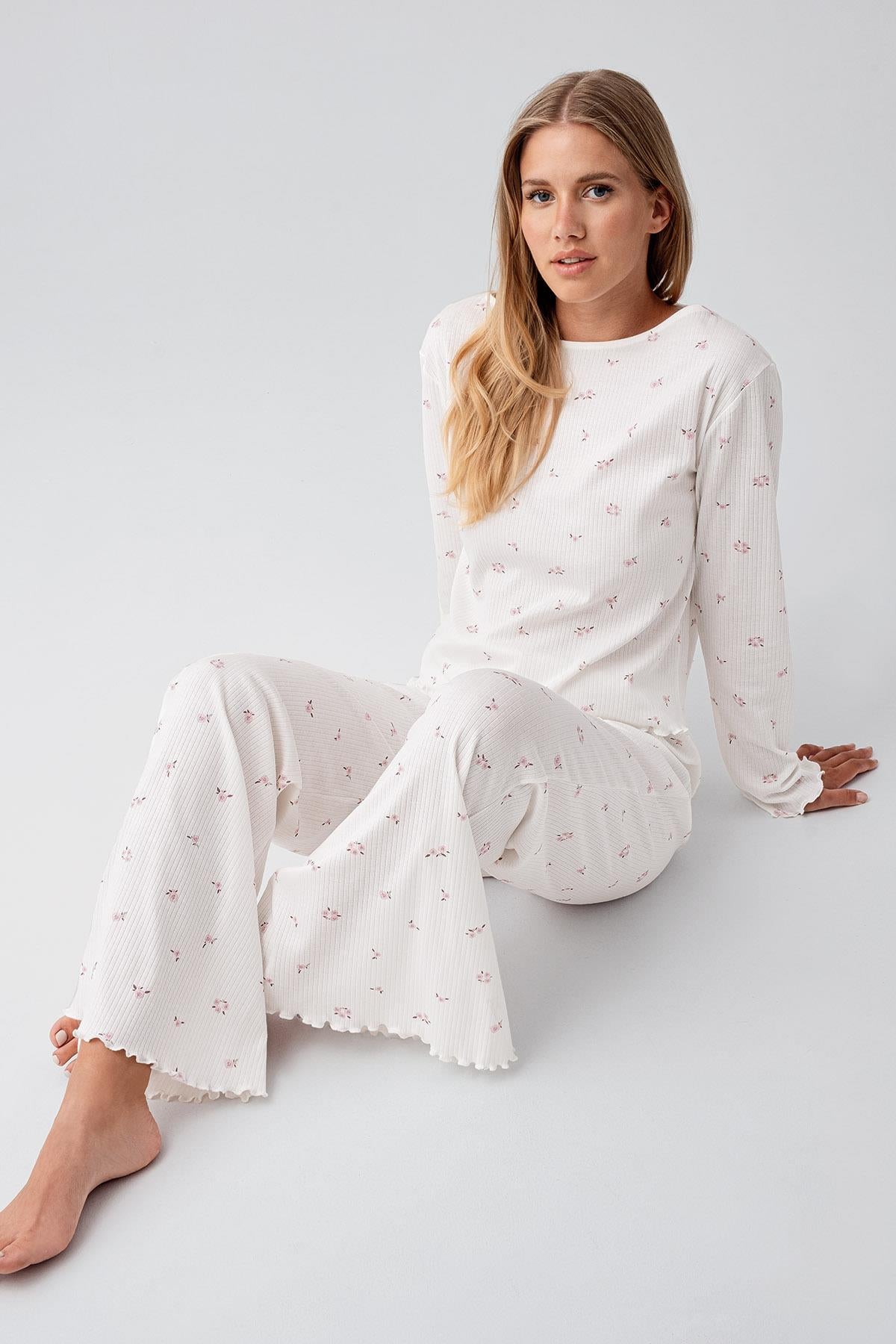 Uzun Kollu Desenli Esnek Pamuklu Pijama Takım 18219