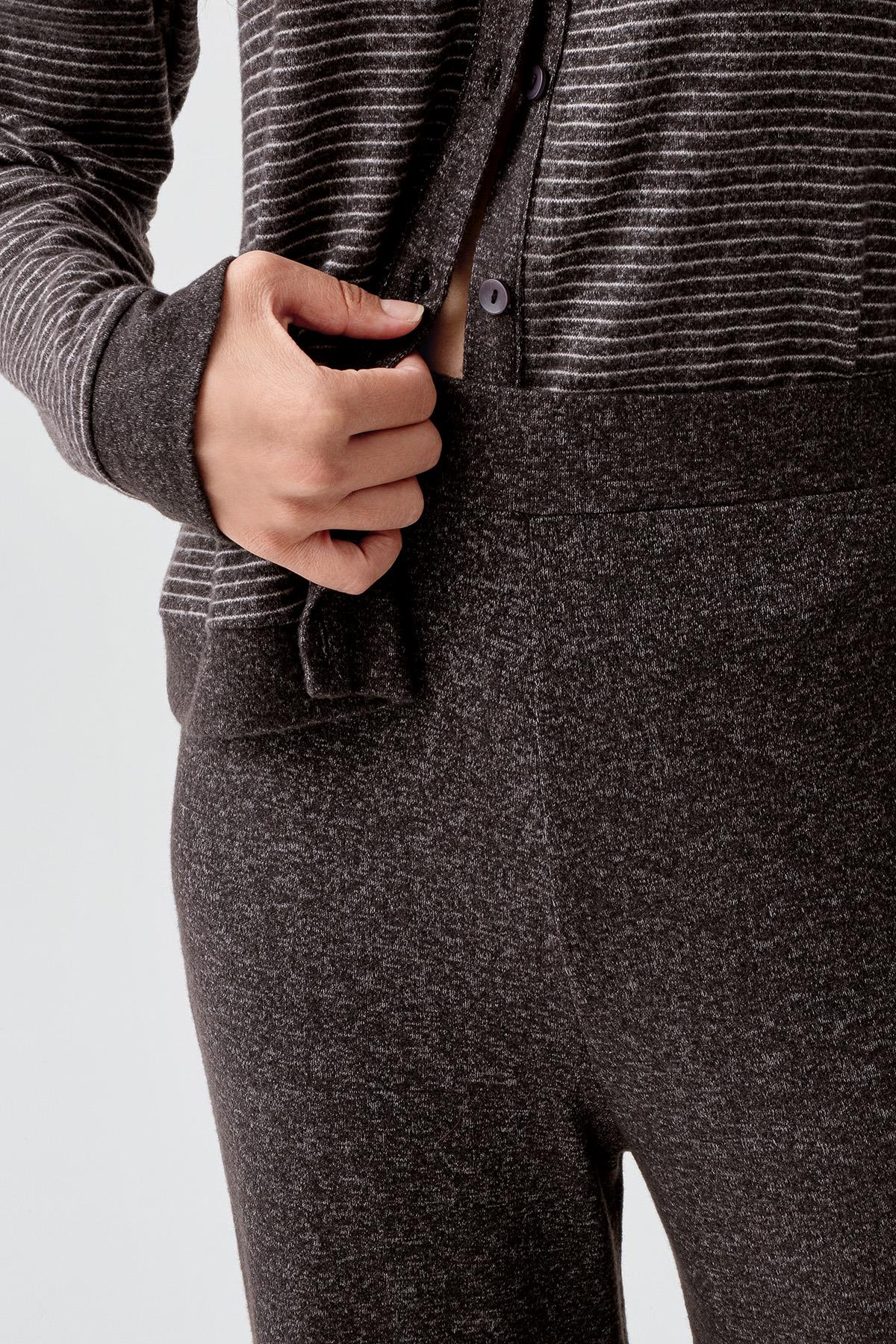 Uzun Kollu Düğmeli Esnek Yumuşak Dokulu Viskoz Pijama Takım 18204