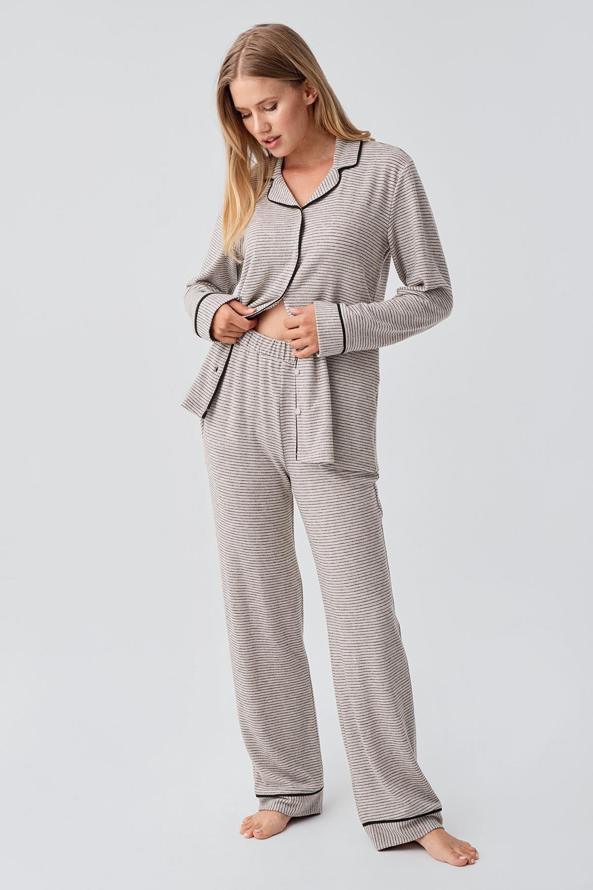 Uzun Kollu Düğmeli Esnek Yumuşak Dokulu Viskoz Pijama Takım 18217